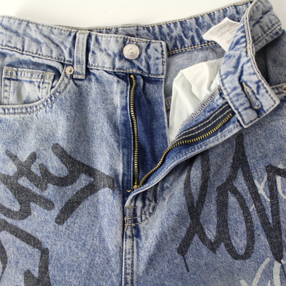 H&M Graffiti ultra High Waisted Wide Leg Jeans Size 0 / inseam 32 - Picture 8 of 15